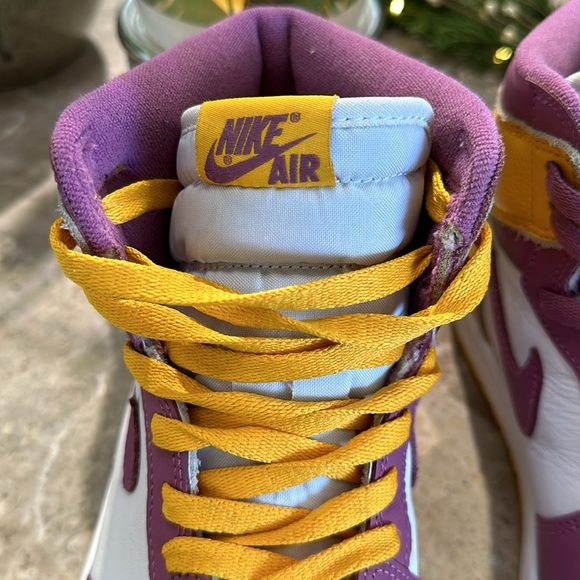 Nike Air Jordan 1 High “Brotherhood” - Picture 10 of 17